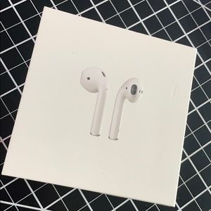 Apple AirPods 1st Generation + Free Case